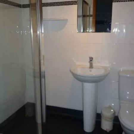 בית נופש Bridge 19, Within Walking Distance Of Town Centre, Strictly No Pets